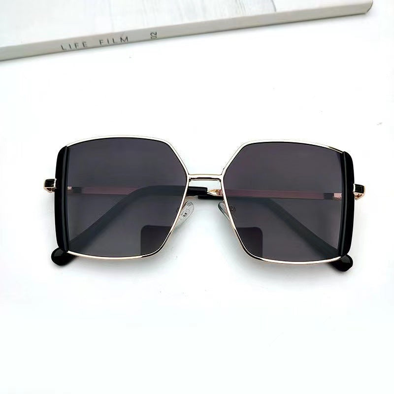 Dame trendy firkantet solbrille Skanto