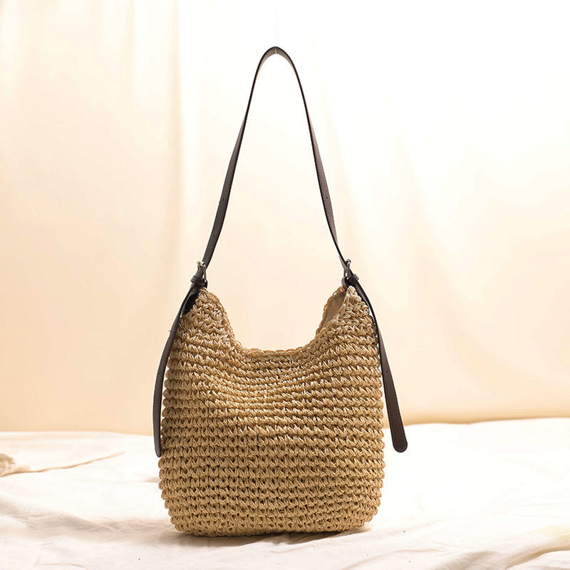 Light handbag with wide shoulder strap Skanto
