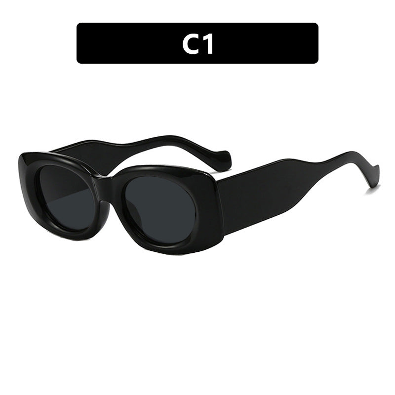 Dame futuristisk solbrille i elegant kvadratdesign Skanto