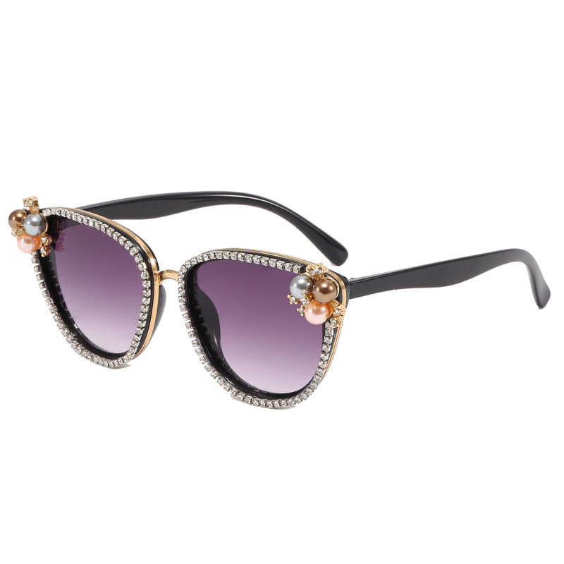 Dame glamorøs solbrille med perle- og krystaldekorasjon Skanto