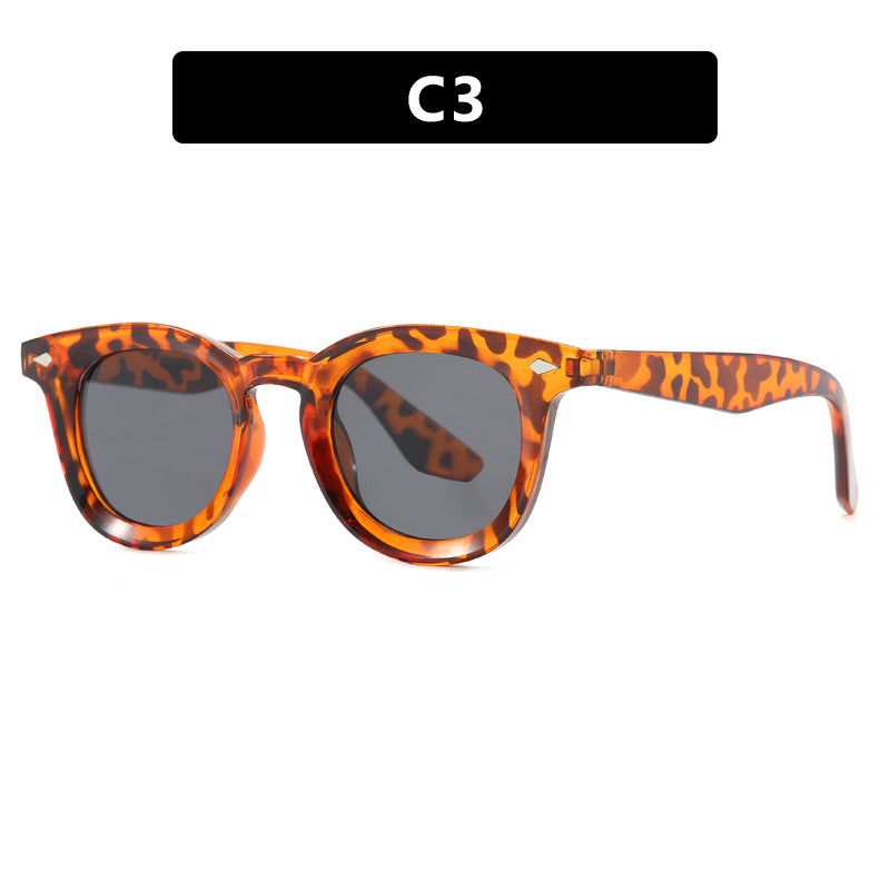 Women's fashionable Cat-Eye sunglasses with transparent frame Skanto
