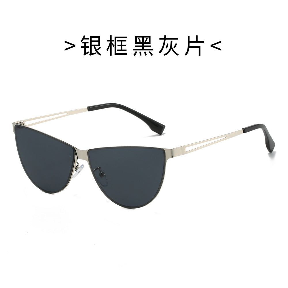 Damer Modische Cat-Eye solbriller med elegant metallramme Skanto