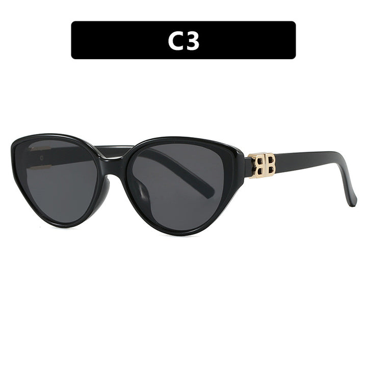 Dame modische Cat-Eye solbriller med elegant metallramme og UV-beskyttelse Skanto