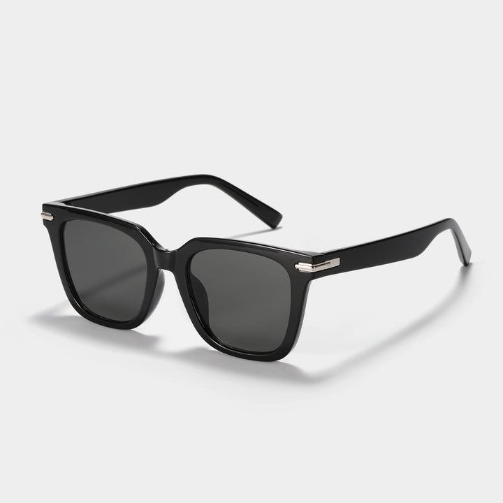 Dame moteriktig quadratisk solbrille med høykvalitets glass Skanto