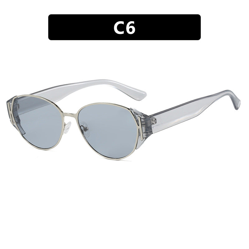 Women's Retro-Inspired Sunglasses with Elegant Frame Skanto