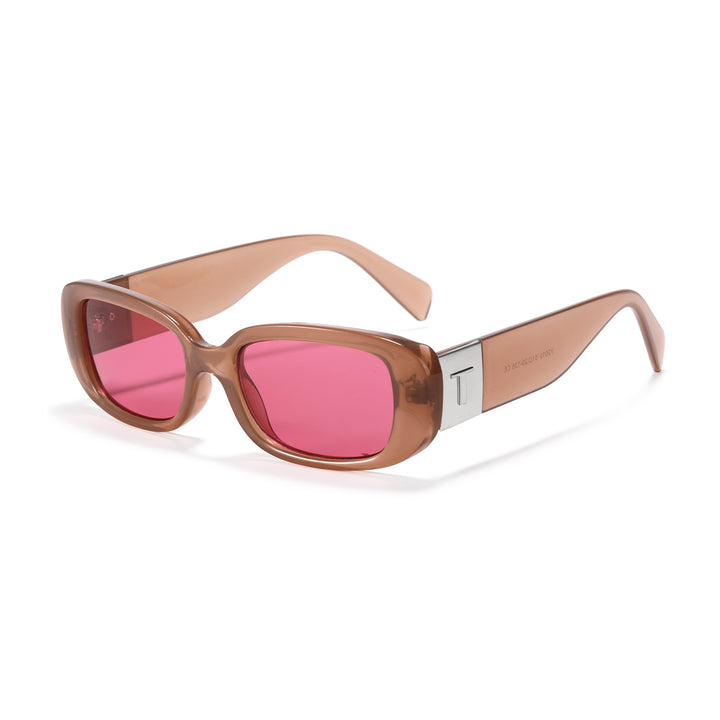 Dame solbrille med moderne ramme og høykvalitets UV-beskyttelse Skanto