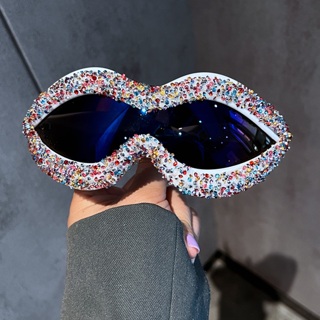Dame statement solbrille med glitrende strassdetaljer Skanto