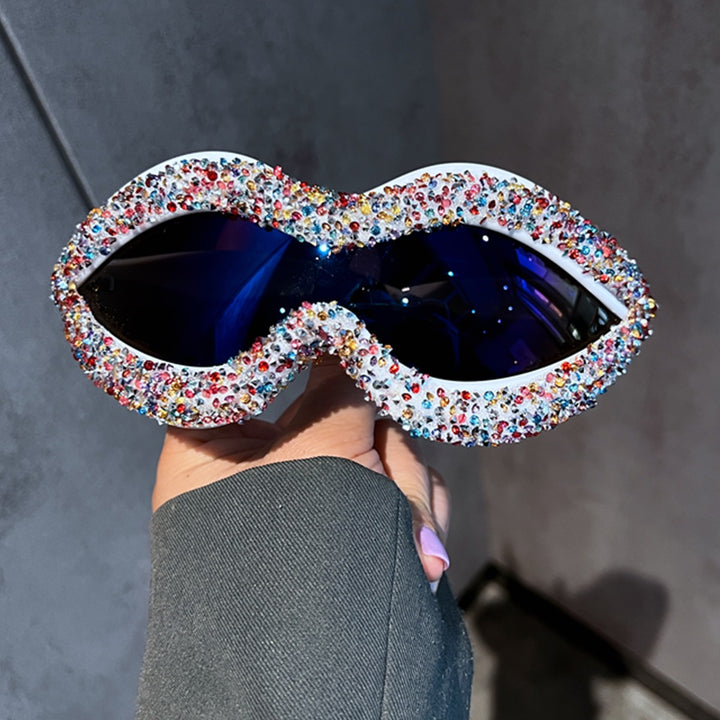 Dame statement solbrille med glitrende strassdetaljer Skanto