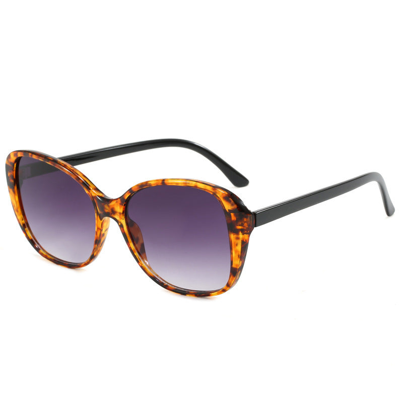 Dame Vintage solbrille med unik, bred ramme Skanto