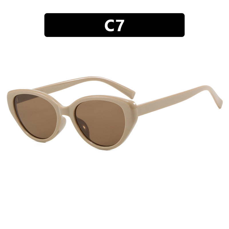 Dame Cat-Eye solbriller med moderne design og UV-beskyttelse Skanto