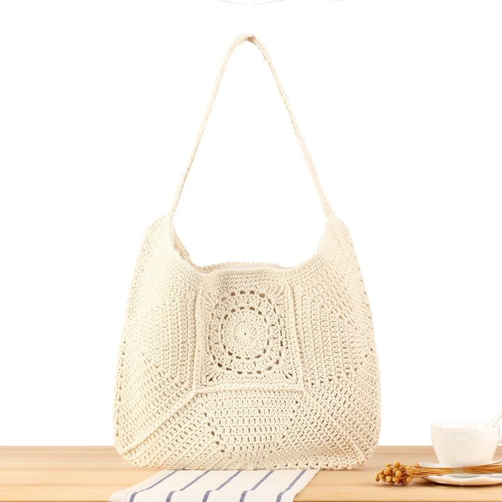 Hand-knotted shoulder bag with geometric pattern Skanto