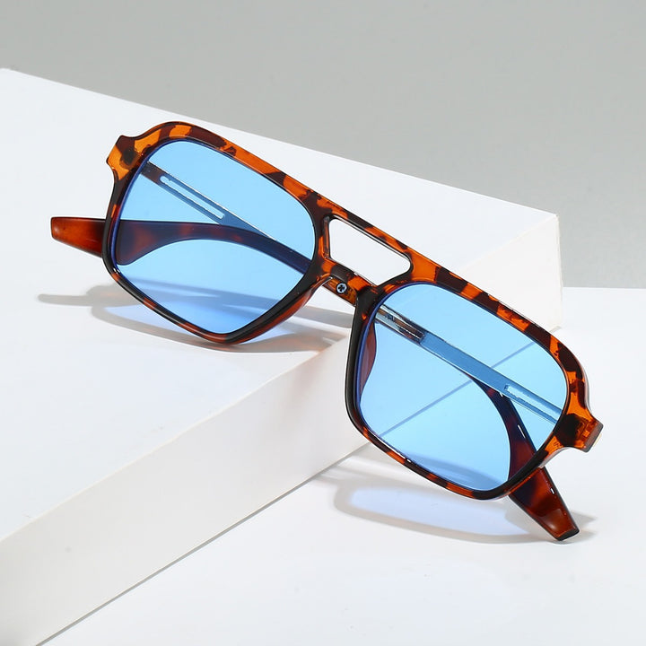 Dame Motetisk Solbrille i moderne design med polariserte glass Skanto
