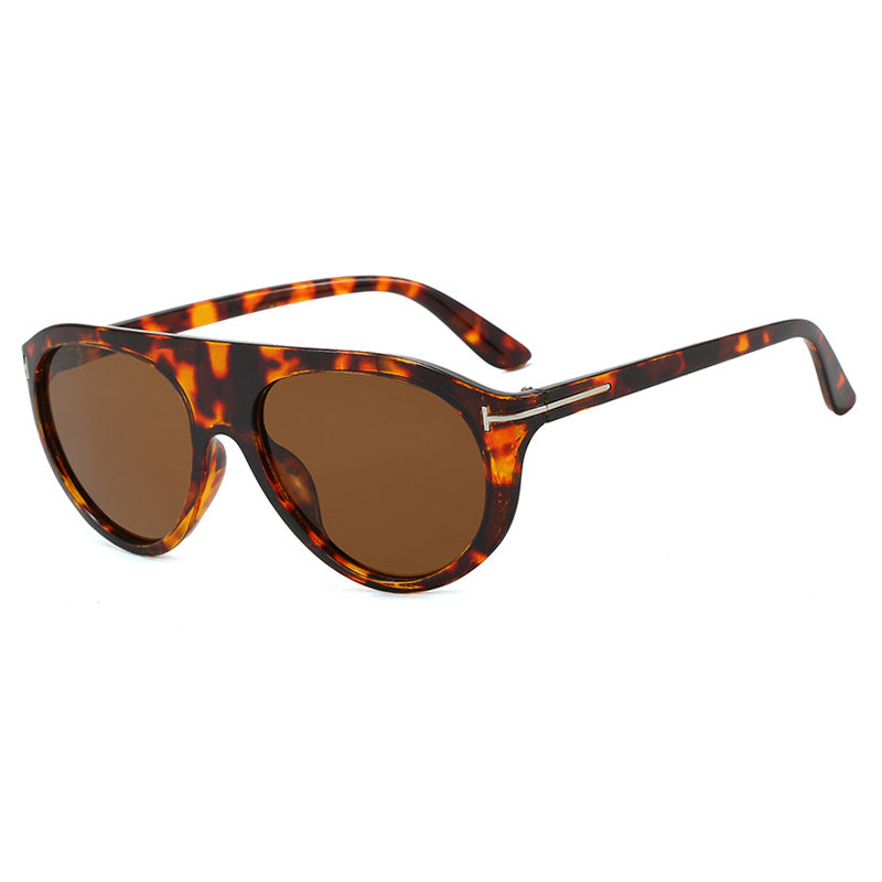 Women's Cat-Eye Sunglasses with Protective UV Filter and Mirrored Lenses Skanto
