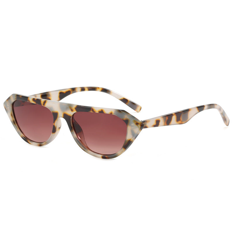 Dame moteriktig asymmetrisk solbrille Skanto