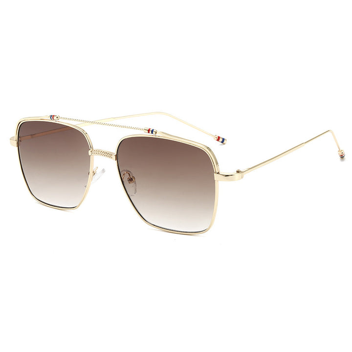 Dame moteriktig buet brille med smal metallramme Skanto