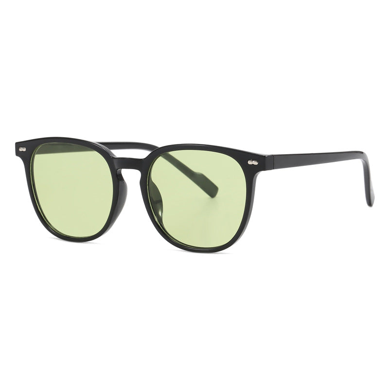 Women's fashion sunglasses with robust plastic frame and high-quality UV protection Skanto