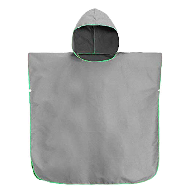 Regnponcho med hette Skanto