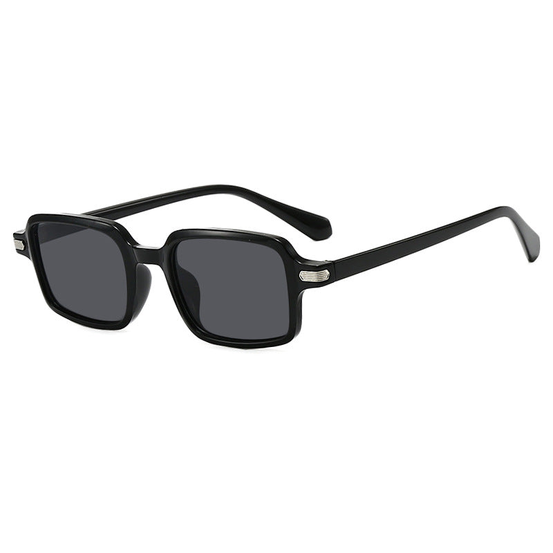 Women's square sunglasses with protective UV filter and robust frame Skanto