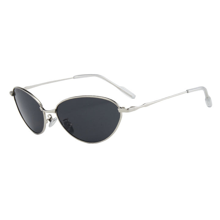 Dame fashionable solbriller i elegant oval design Skanto