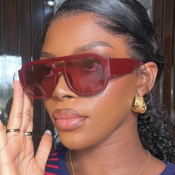 Women's modern sunglasses in elegant rectangular design Skanto
