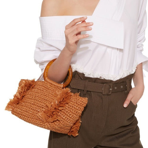 Handmade straw crossbody bag with fringe details Skanto