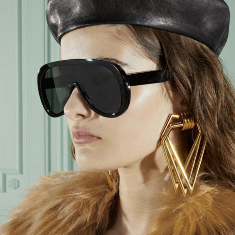 Women's futuristic sports sunglasses with wide field of vision and UV protection Skanto