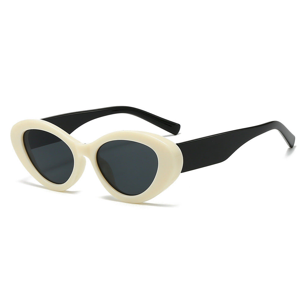 Damer Elegant solbrille i mondéne design Skanto