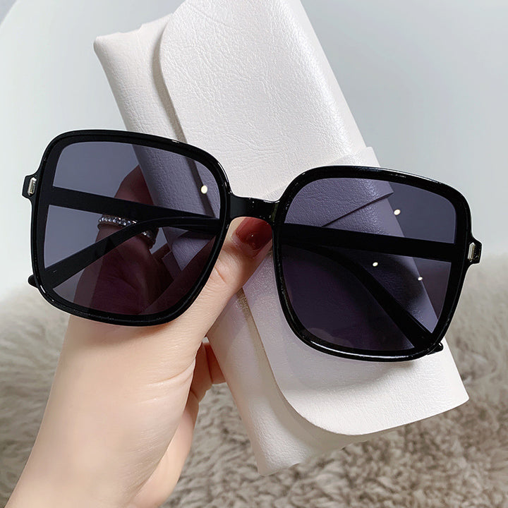 Dame Oversized Solbriller med UV-Beskyttelse og Elegant Design Skanto
