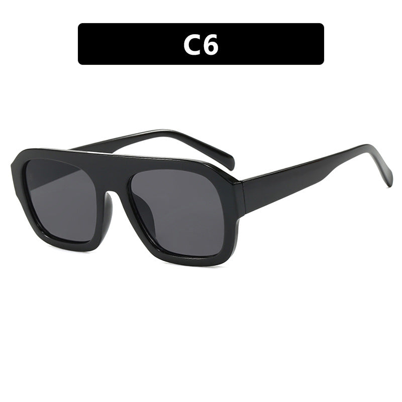 Dame moteriktig solbrille i beskyttende oversized-format Skanto