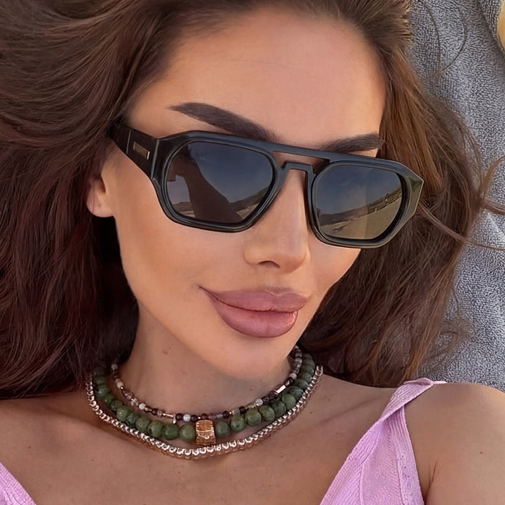Women's fashionable rectangular glasses with elegant metal accent Skanto