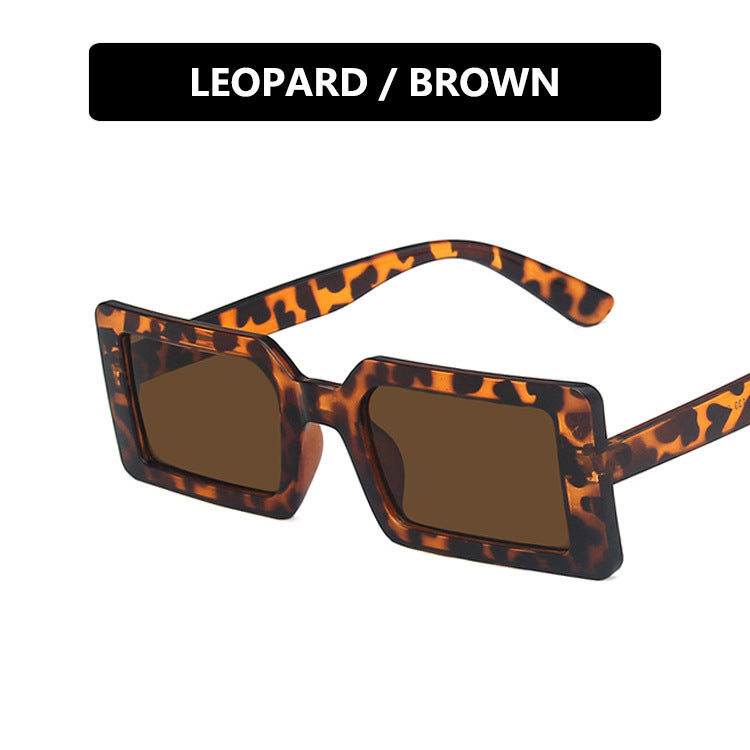 Women's square sunglasses with modern, wide frame and protective UV filter Skanto
