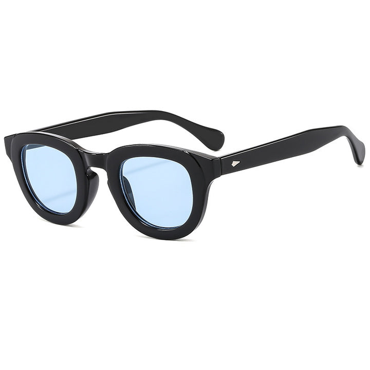 Dame solbrille med moteriktig cat-eye design og UV-beskyttelse Skanto