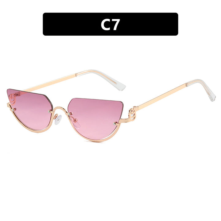 Women's Cat-Eye Sunglasses with Gold Metal Frame and UV Protection Skanto