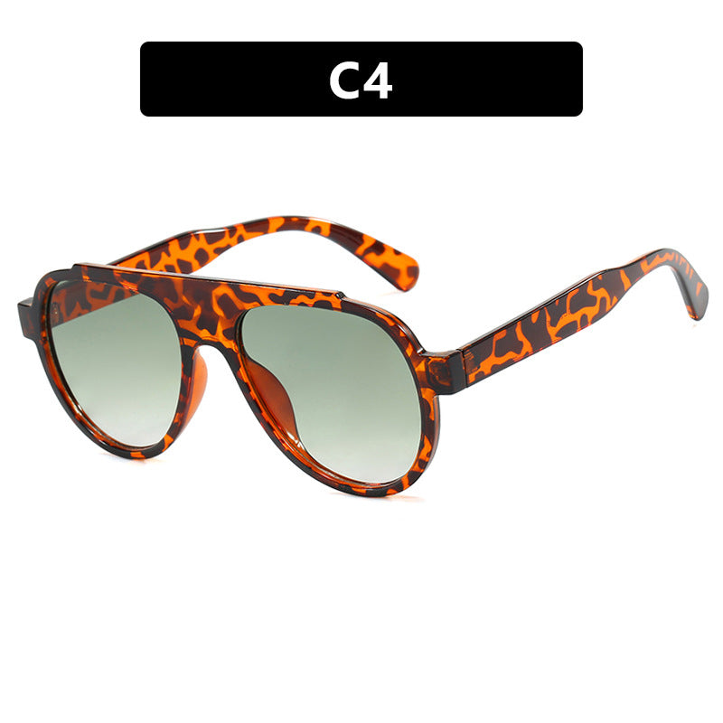 Women's stylish black sunglasses in modern design Skanto