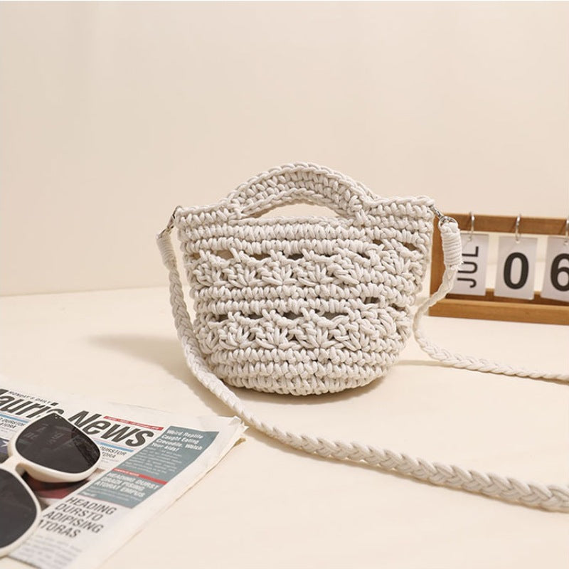 Playful macrame handbag with textured surface Skanto