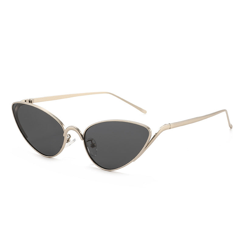 Women's Cat-Eye Sunglasses in Elegant Design Skanto