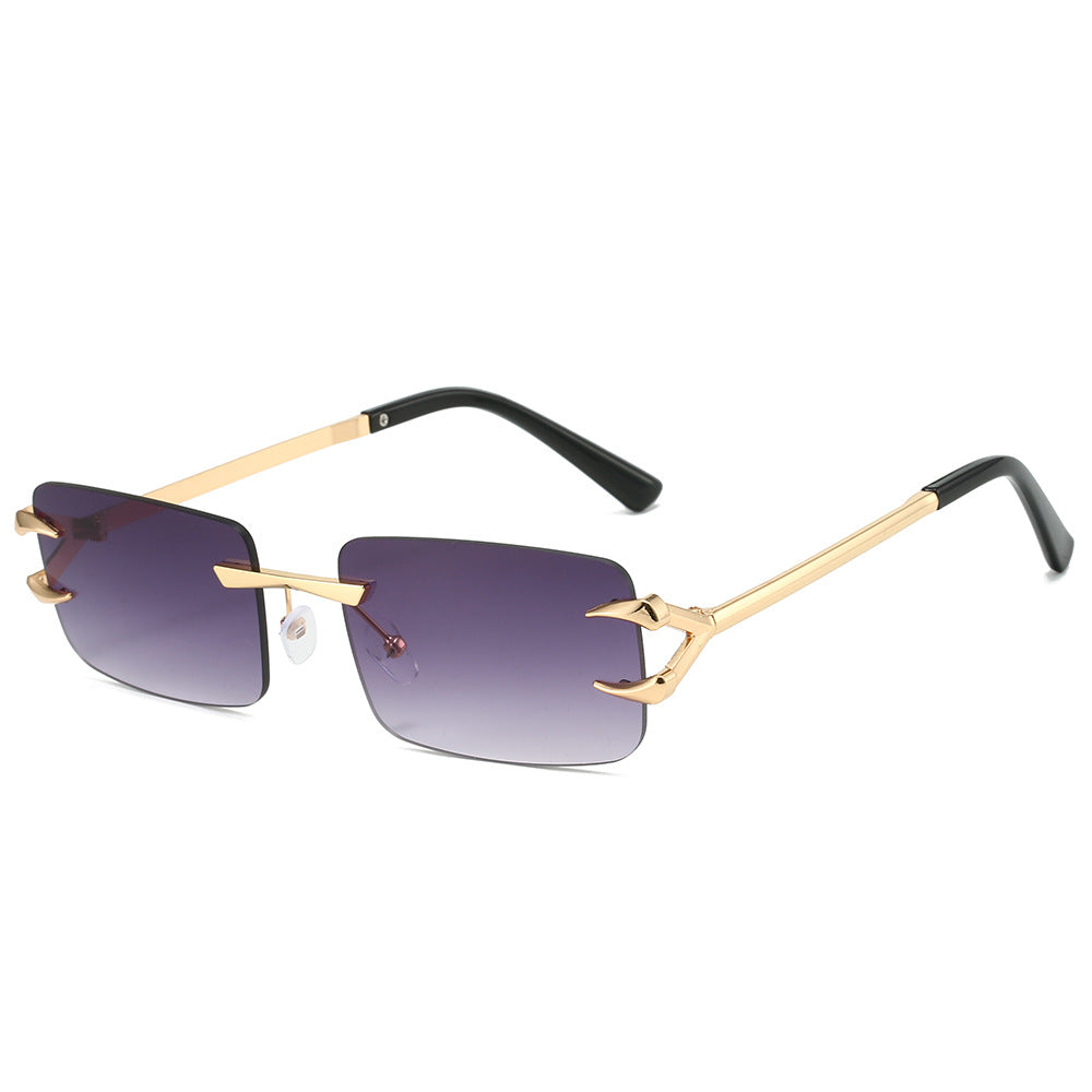 Women's futuristic sunglasses with innovative frame and weather-resistant lenses Skanto