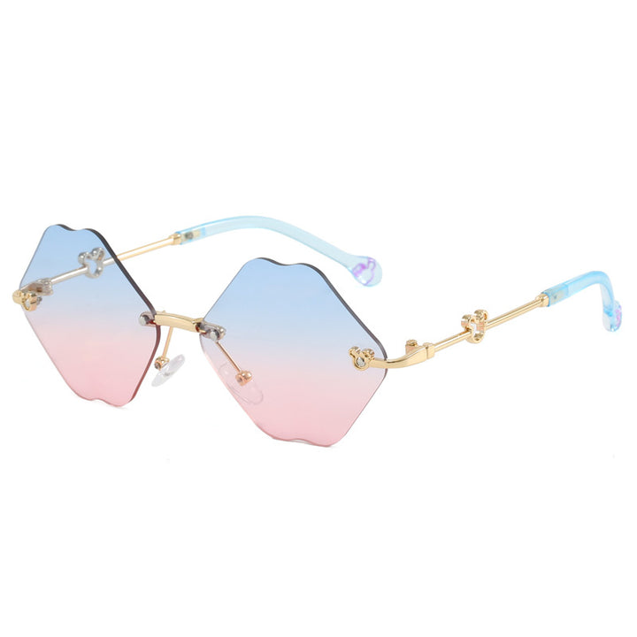 Dame geometrisk oversized solbrille med detaljerte, luksuriøse rammer Skanto