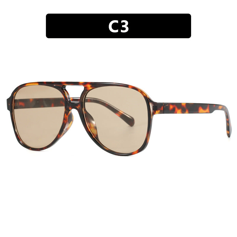 Women's oversized sunglasses in a sporty-elegant design Skanto