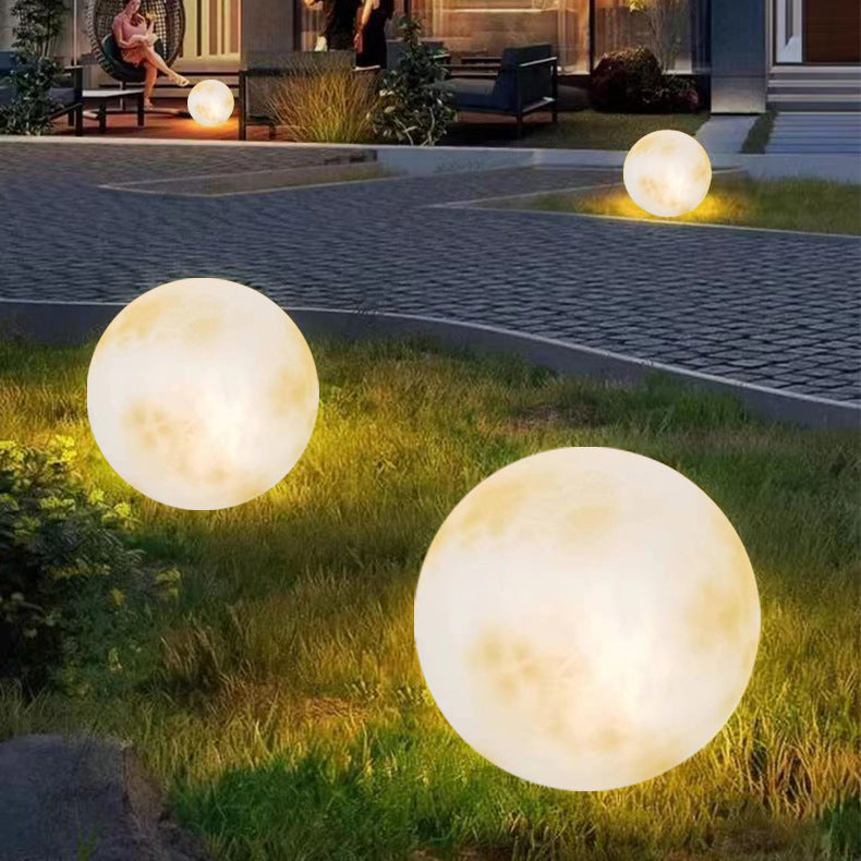 Skanto | Solcelledrevet hage lampe med måne design