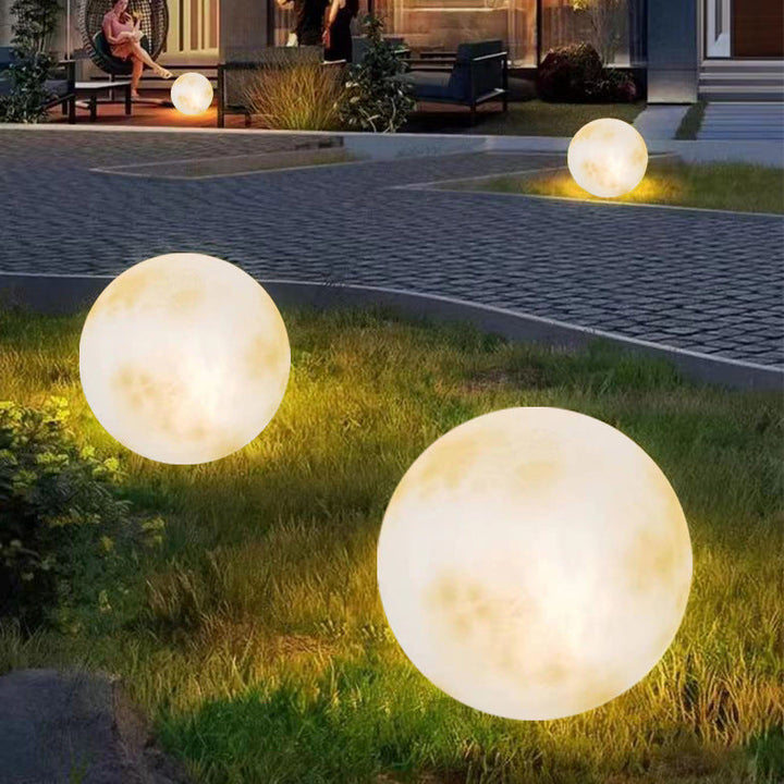 Skanto | Solcelledrevet hage lampe med måne design