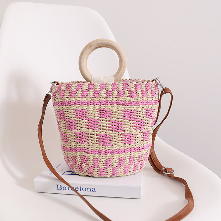 Handmade basket bag with wooden handle and adjustable shoulder strap Skanto