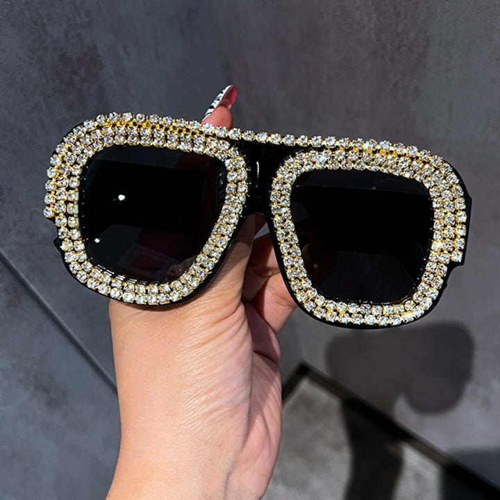 Damer Glamorøs Solbrille med ekstravagant Krystallramme Skanto