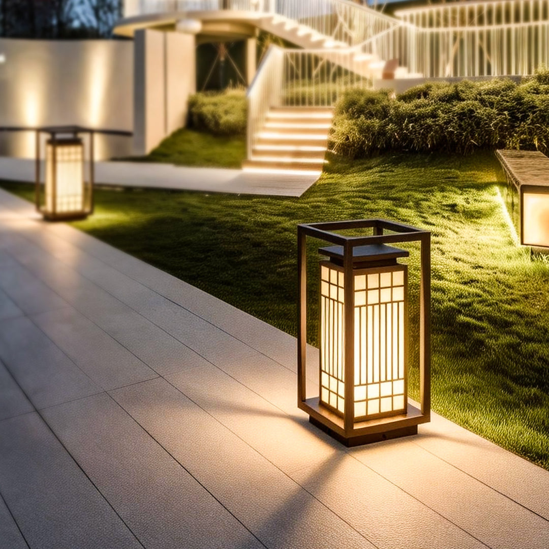 Japansk-inspirert LED utendørs lanterne med tre ramme Skanto