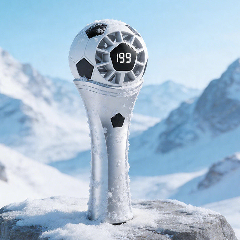 Dame fotball-robot med digitale sensorer Skanto