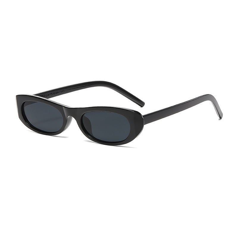 Dame moteriktig solbrille i elegant cat-eye stil Skanto