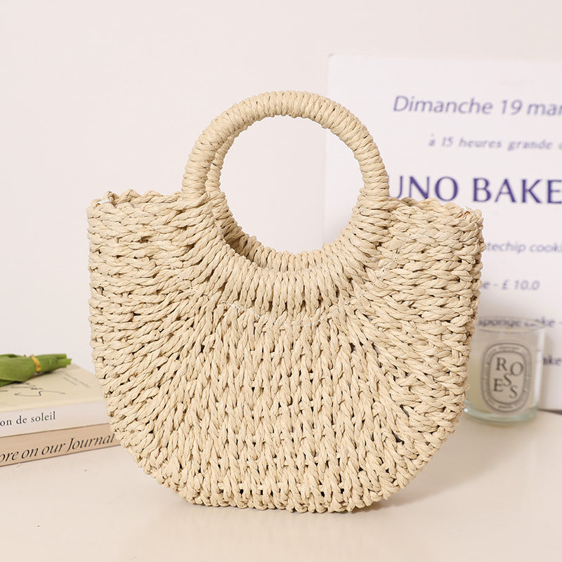 Trendy basket bag with round handle and textured design Skanto