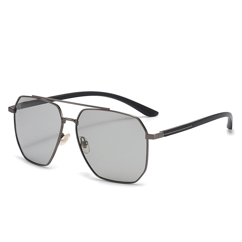 Herrer fashionable solbriller med edel ramme og polariserte glass Skanto