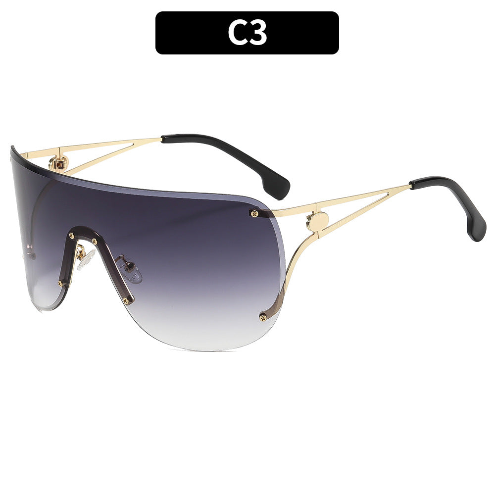 Dame visir-lignende solbrille med elegant metallramme Skanto