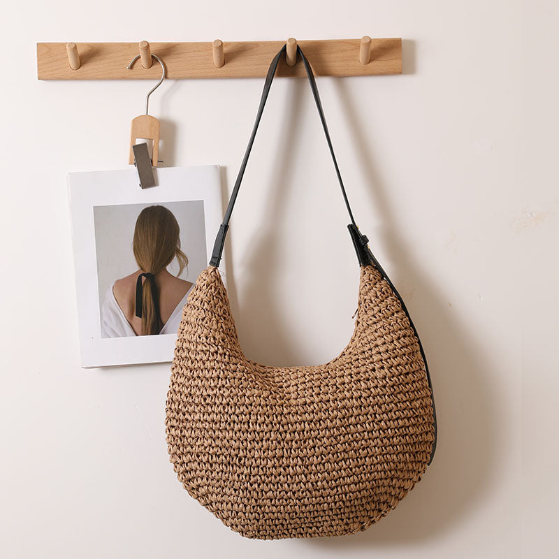 Handmade Hobo Bag in Natural Raffia Skanto